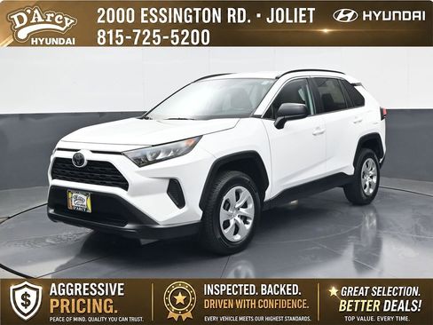 Used 2020 Toyota RAV4 LE FWD image 1