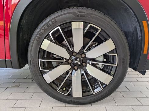 Used 2025 Mitsubishi Outlander SE FWD image 22