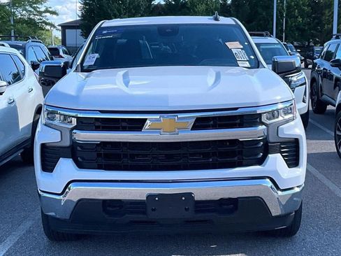 Used 2023 Chevrolet Silverado 1500 LT AWD/4WD image 2