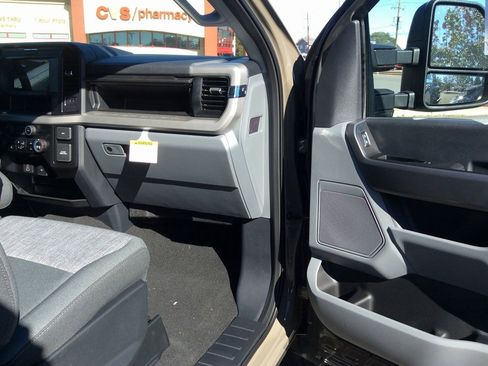 New 2026 Ford F350 XLT image 30