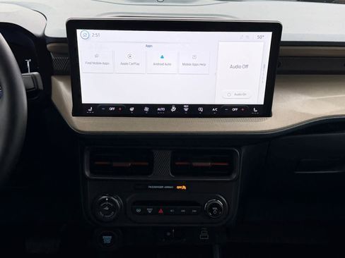 Used 2025 Ford Maverick Lariat image 13