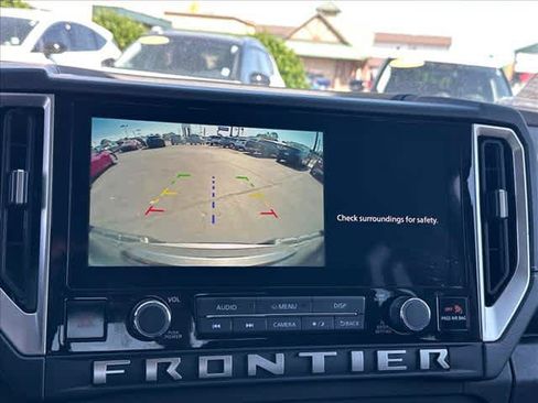 Used 2025 Nissan Frontier SV w/ SV Convenience Package RWD image 23