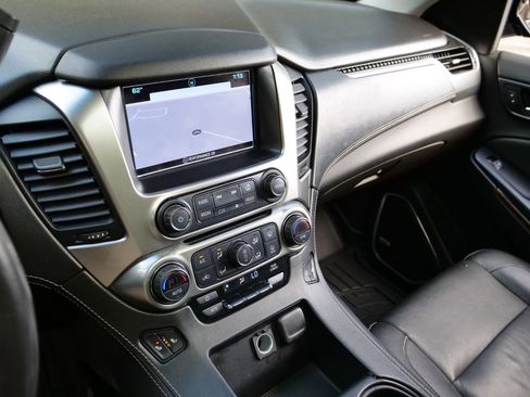 Used 2018 Chevrolet Tahoe LT image 11