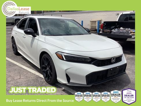 Used 2025 Honda Civic Sport image 1