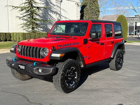 Used 2025 Jeep Wrangler Rubicon w/ Safety Group image 3