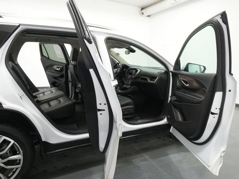 Used 2024 GMC Terrain Denali w/ Denali Premium Package AWD/4WD image 34