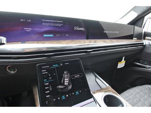 New 2026 Cadillac Escalade ESV Platinum Sport w/ LPO, ONYX Package AWD/4WD image 17