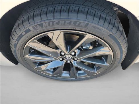 Used 2026 Toyota Corolla SE FWD image 12
