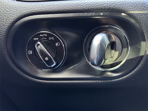 Used 2022 Porsche Macan image 20