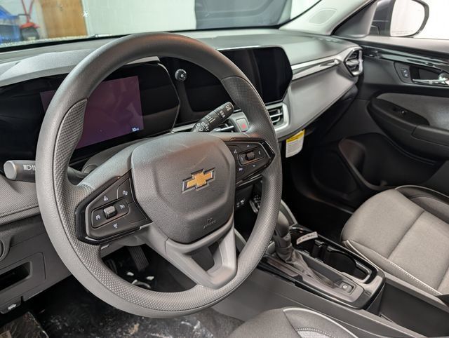 New 2026 Chevrolet TrailBlazer LS w/ LS Convenience Package AWD/4WD image 17