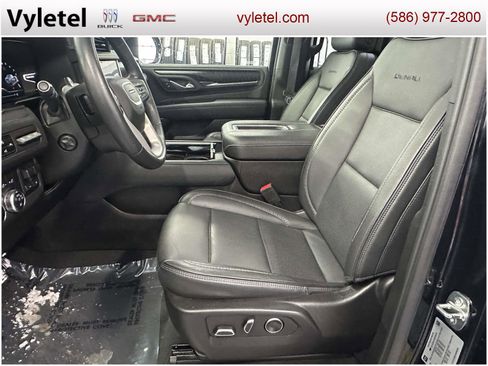 Used 2024 GMC Yukon Denali w/ Advanced Technology Package image 21