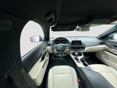 Used 2023 Cadillac CT4 Luxury w/ Cold Weather Package image 21