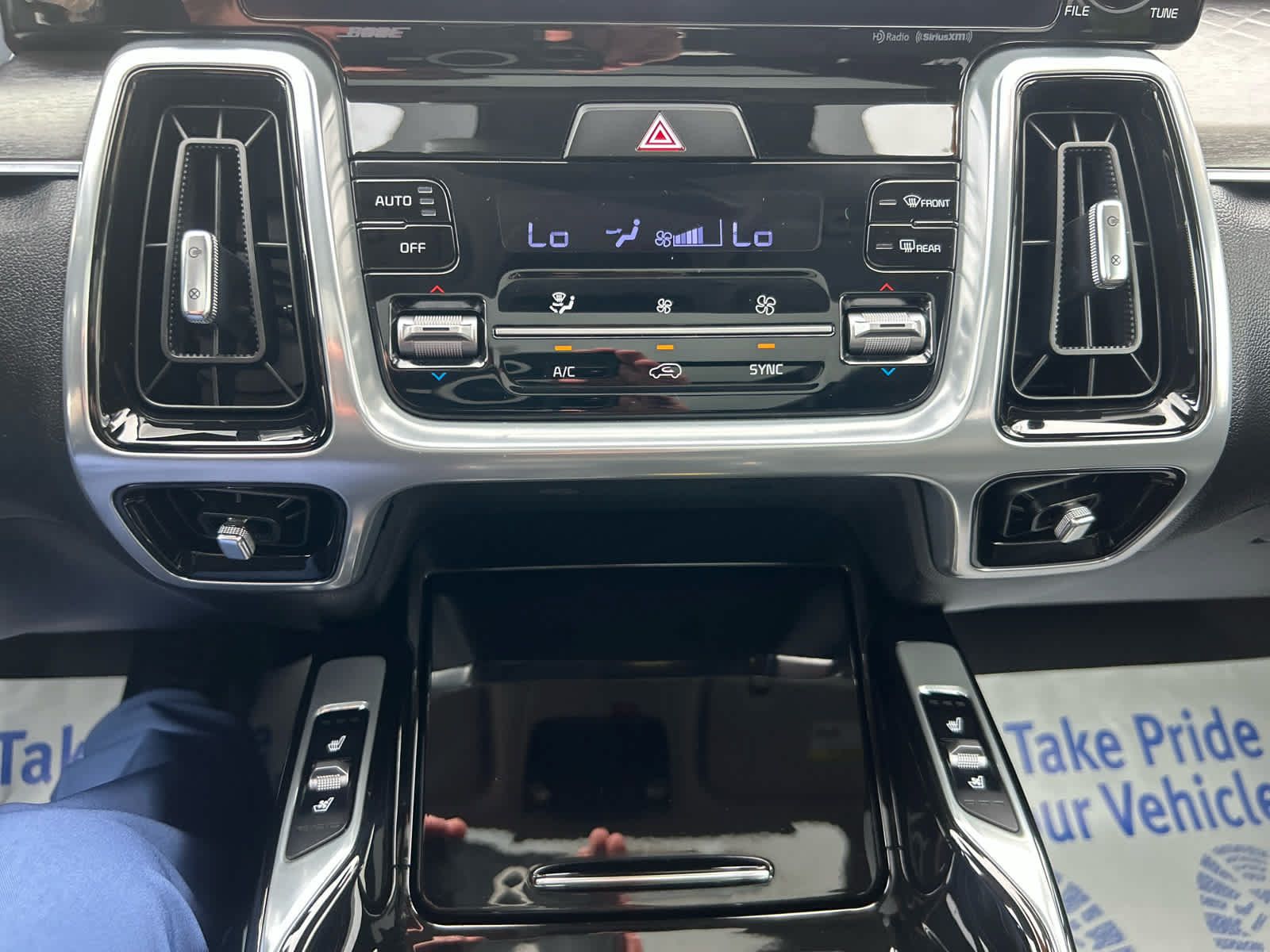 Used 2023 Kia Sorento SX AWD/4WD image 19
