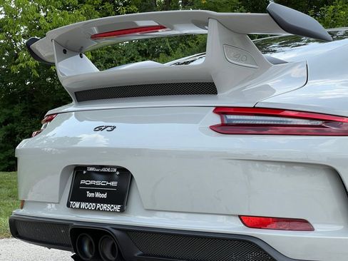 Used 2018 Porsche 911 GT3 w/ Sport Chrono Package RWD image 10