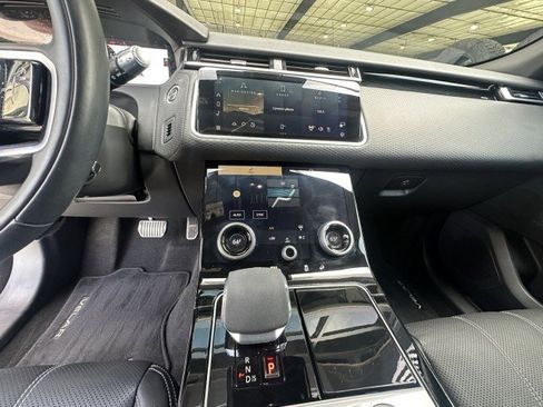 Used 2021 Land Rover Range Rover Velar R-Dynamic S image 20