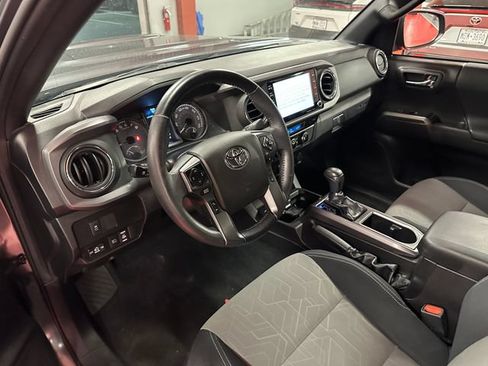 Used 2022 Toyota Tacoma TRD Sport AWD/4WD image 11