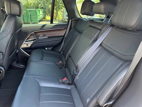Used 2024 Land Rover Range Rover SE AWD/4WD image 27