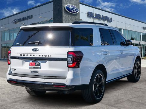Used 2022 Ford Expedition Limited AWD/4WD image 4