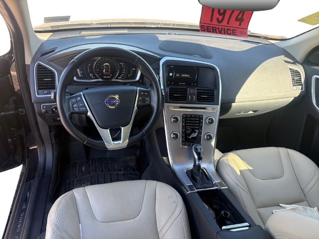Used 2017 Volvo XC60 T6 Dynamic w/ Advanced Package AWD/4WD image 13
