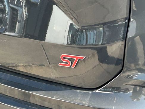 Used 2021 Ford Edge ST w/ Equipment Group 401A image 5