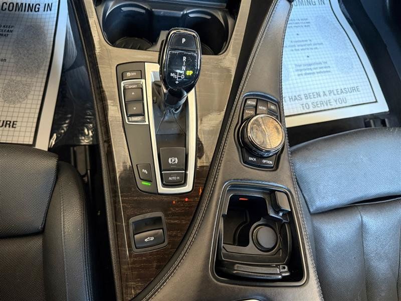 Used 2015 BMW 640i Convertible RWD image 28