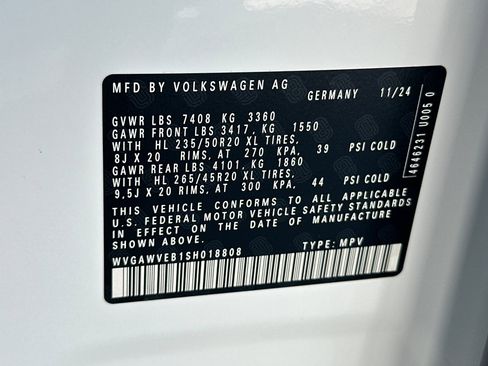 New 2025 Volkswagen ID. Buzz Pro S image 25