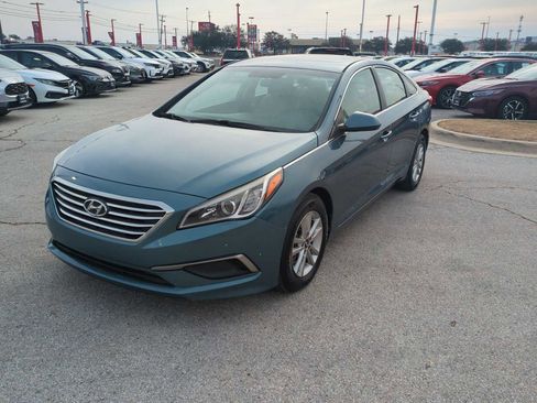 Used 2016 Hyundai Sonata SE image 4