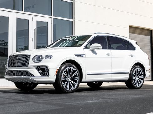 Certified 2023 Bentley Bentayga AWD/4WD image 9
