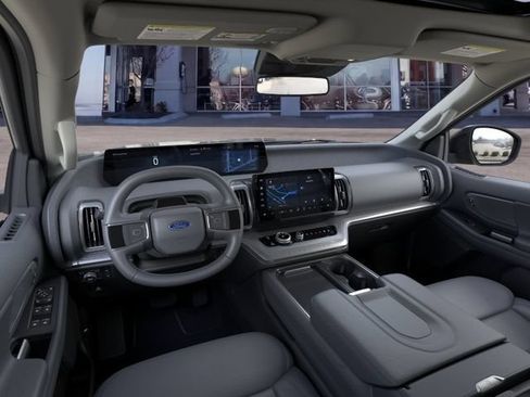 Used 2026 Ford Expedition Active AWD/4WD image 9