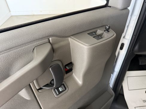 New 2025 Chevrolet Express 3500 w/ Driver Convenience Package image 15