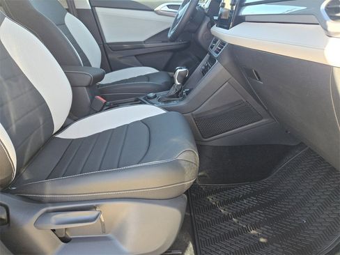 New 2026 Volkswagen Taos SEL image 12