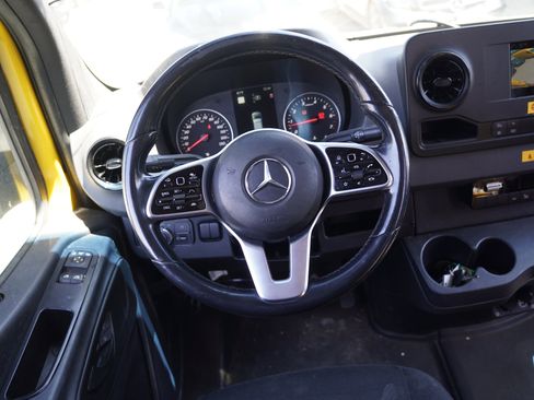 Used 2021 Mercedes-Benz Sprinter 2500 w/ Acoustic Package image 19