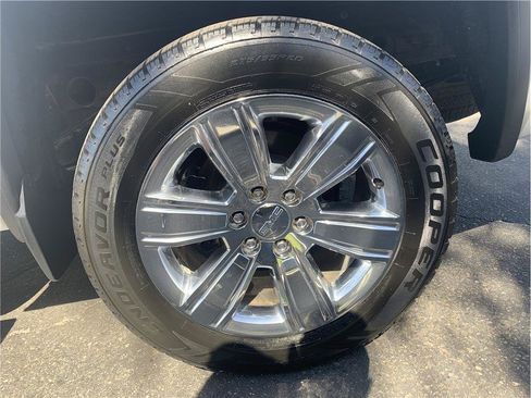 Used 2017 GMC Sierra 1500 SLT AWD/4WD image 8