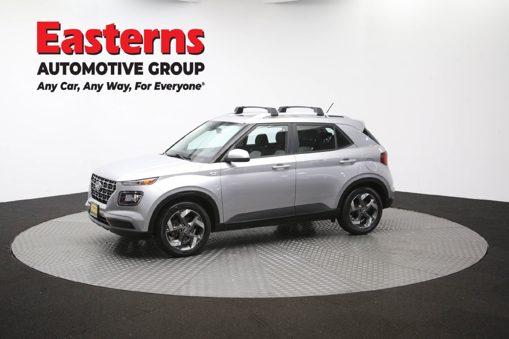 Used 2023 Hyundai Venue SEL FWD image 61