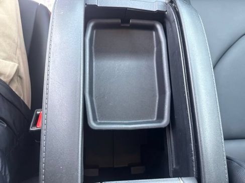 Used 2023 Toyota Highlander XLE FWD image 30