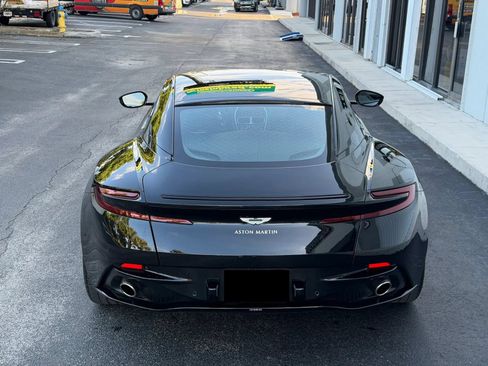 Used 2018 Aston Martin DB11 V12 RWD image 10