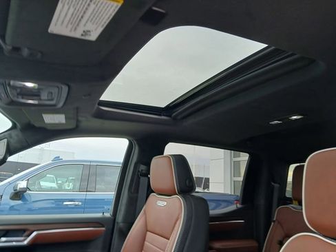 New 2026 GMC Sierra 1500 Denali Ultimate w/ LPO, Black Badging Package image 37