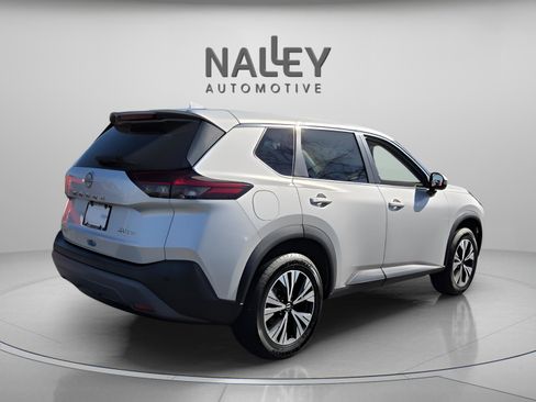 Used 2022 Nissan Rogue SV image 5