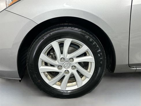 Used 2012 MAZDA MAZDA3 i Grand Touring w/ Tech Pkg image 29