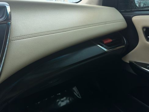 Used 2018 Toyota Avalon Touring image 20