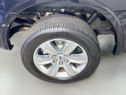 Used 2019 Ford F150 Platinum w/ Equipment Group 701A Luxury image 33