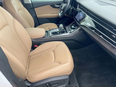 Used 2023 Audi Q8 Premium Plus image 29