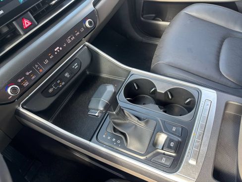 Used 2026 Kia Carnival FWD image 44