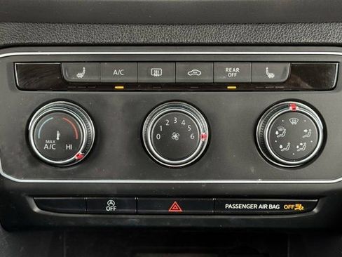 Used 2018 Volkswagen Atlas SE image 19