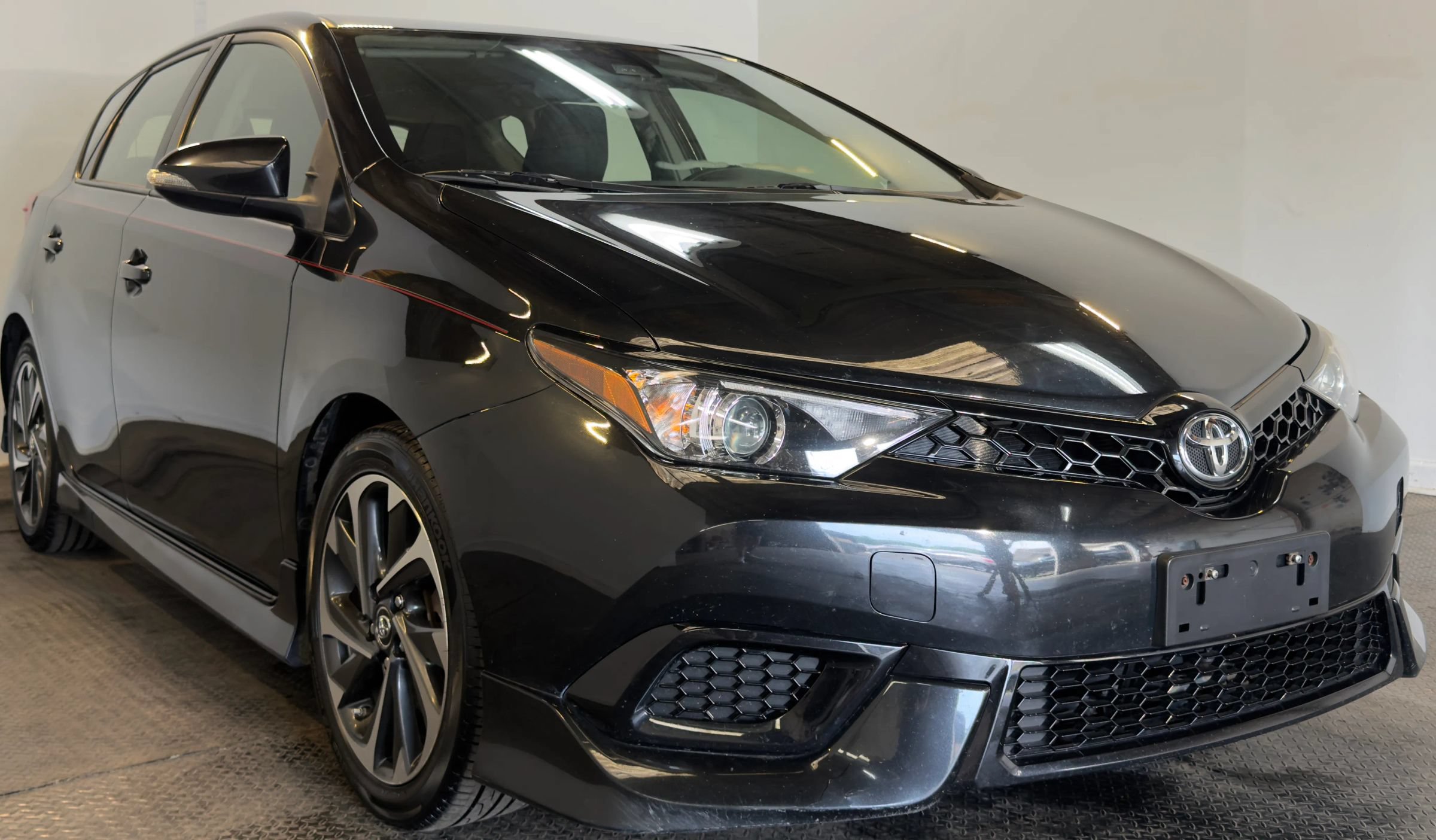 Used 2017 Toyota Corolla iM w/ All-Weather Mat Package FWD image 2