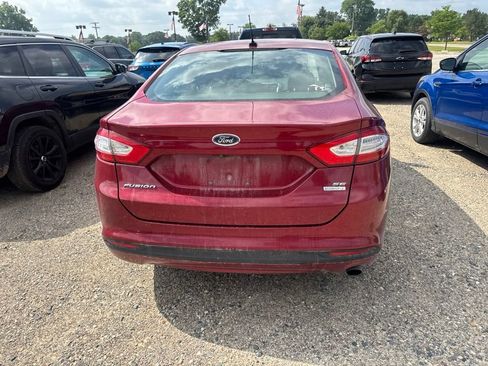 Used 2013 Ford Fusion SE FWD image 5