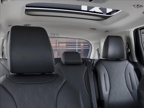 New 2026 Kia Carnival SX FWD image 27