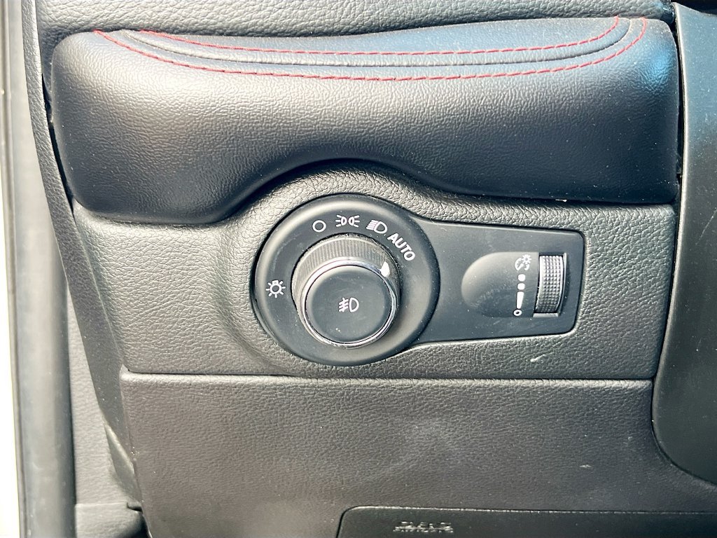 Used 2023 Dodge Durango R/T RWD image 10