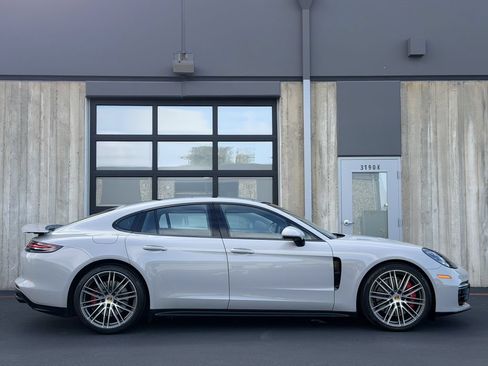 Used 2019 Porsche Panamera GTS AWD/4WD image 12