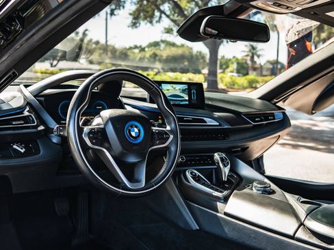 Used 2015 BMW i8 AWD/4WD image 21